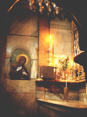 Church of the Holy Sepulchre - An Inside View Ancient Places and/or Civilizations Biographies Philosophy Trials Visual Arts