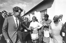Bobby Kennedy - Meeting People of Sowetto