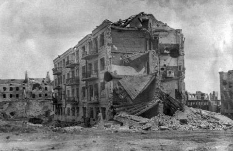 Stalingrad: Deadly Battle of WWII