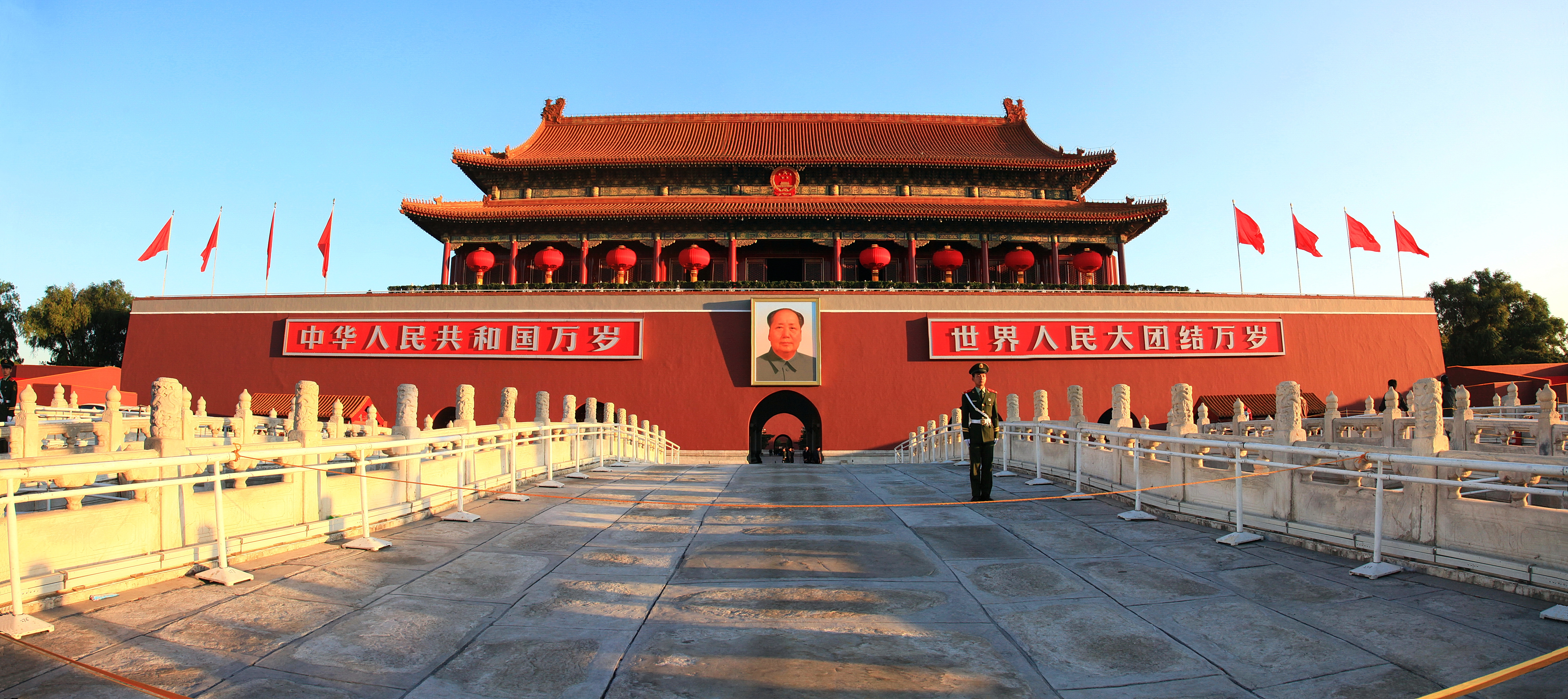 9 Places You Need To Visit In Beijing, China - Hand